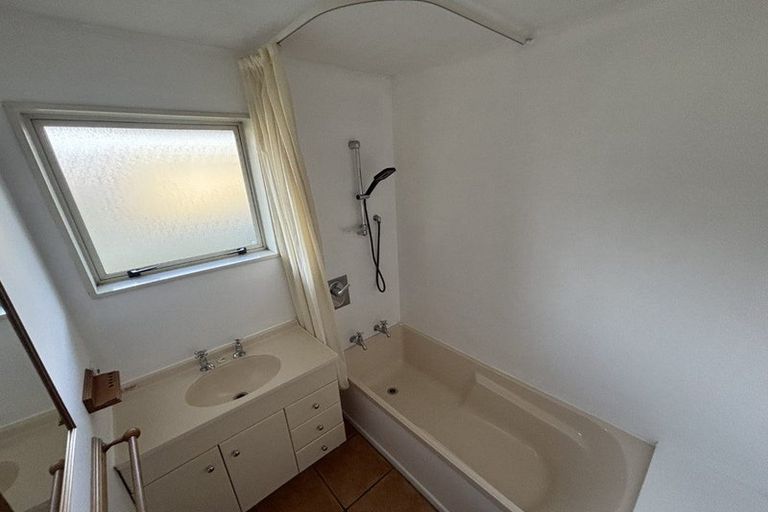 Photo of property in 180 Bluff Highway, Kew, Invercargill, 9812