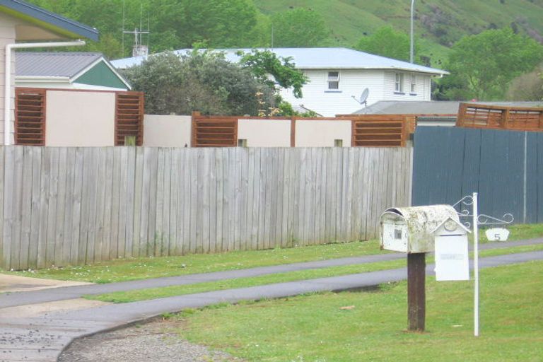 Photo of property in 5 Washington Square, Paeroa, 3600