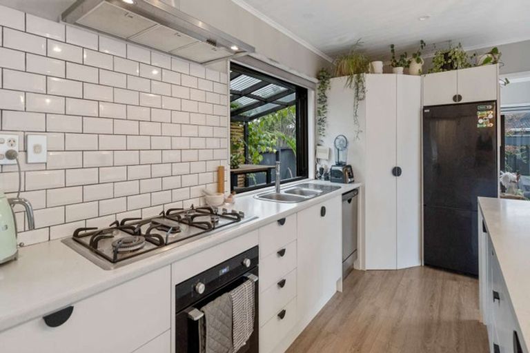 Photo of property in 37b Simpson Road, Papamoa Beach, Papamoa, 3118