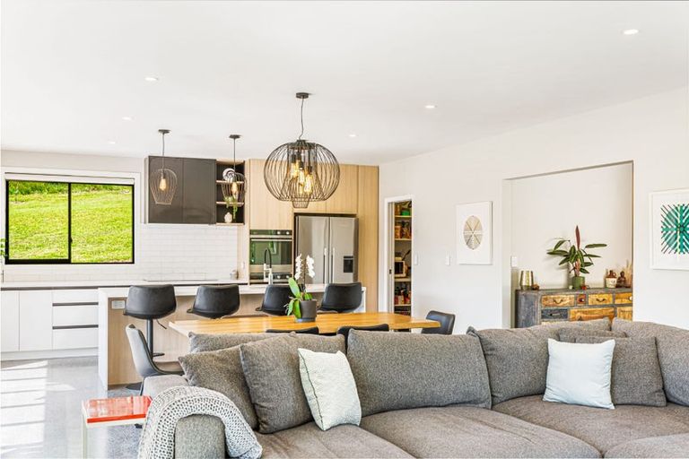 Photo of property in 224 Birdwood Road, Massey, Auckland, 0614