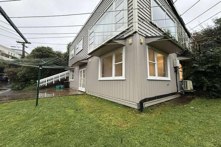 Photo of property in 2 Braemar Terrace, Johnsonville, Wellington, 6037