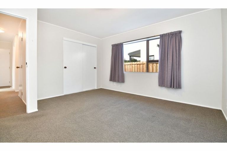 Photo of property in 1b Milton Road, Orewa, 0931