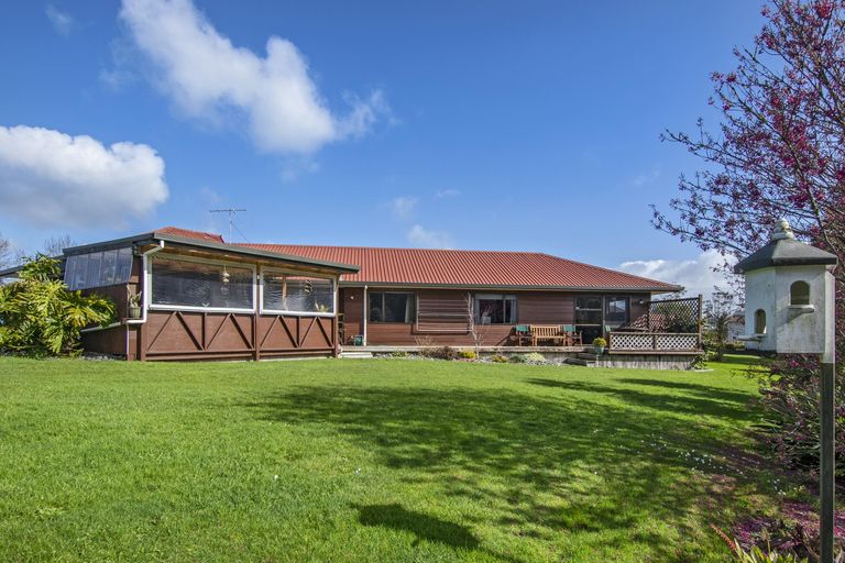 Photo of property in 28 Matarau Road, Matarau, Kamo, 0185