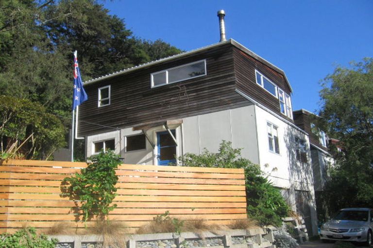 Photo of property in 3/14 Pitoitoi Road, Days Bay, Lower Hutt, 5013