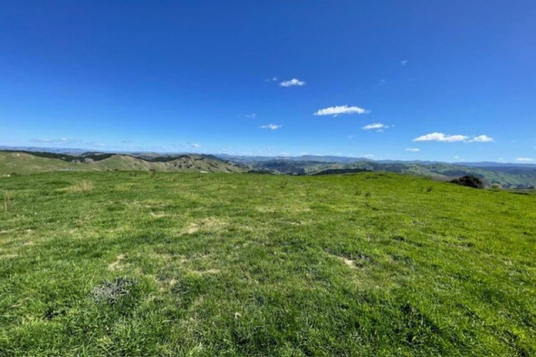 Photo of property in 1845 Kanakanaia Road, Whatatutu, Te Karaka, 4091
