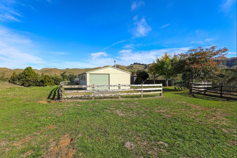 Photo of property in 75 Taranui Road, Ohura, 3926