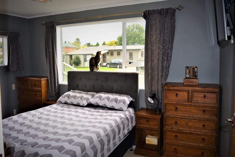 Photo of property in 37 Waterford Drive, Winton, 9720