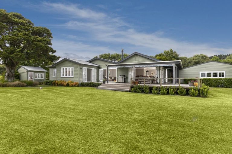 Photo of property in 33 Cable Road, Waimauku, 0881