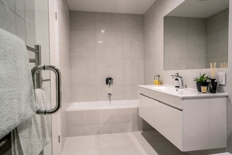 Photo of property in 156 Upton Street, Wanaka, 9305