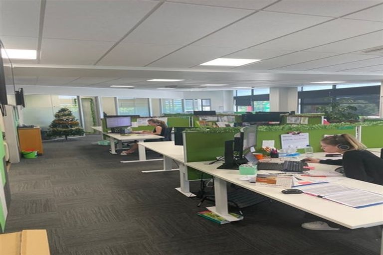 Photo of property in 299 Main South Road, Green Island, Dunedin, 9018