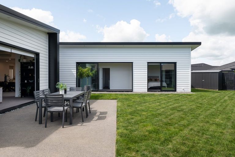 Photo of property in 27 Helen June Avenue, Flagstaff, Hamilton, 3210