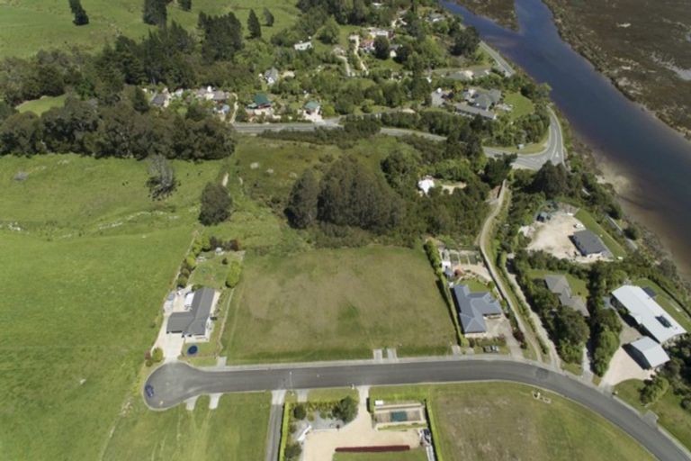 Photo of property in 44 Ruataniwha Drive, Collingwood, 7073