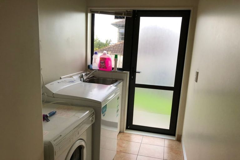 Photo of property in 29k Paparoa Road, Cockle Bay, Auckland, 2014