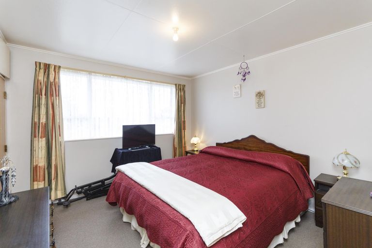 Photo of property in 5 Buller Place, Westbrook, Palmerston North, 4412