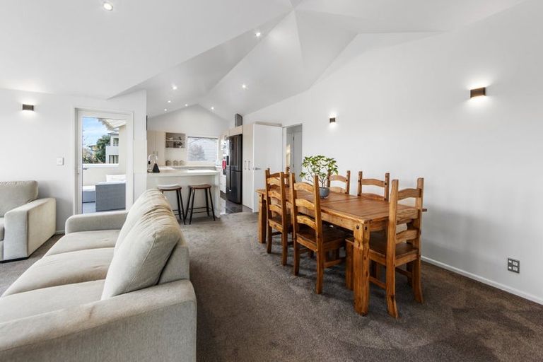 Photo of property in 4 Somerton Rise, Westmorland, Christchurch, 8025