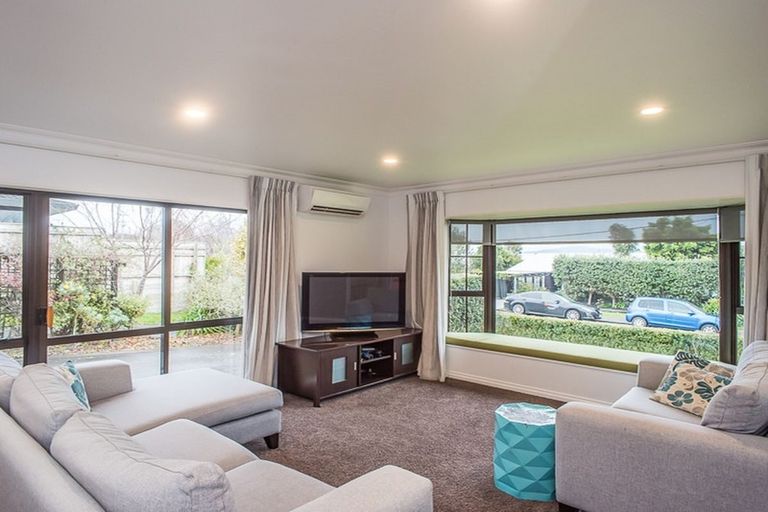 Photo of property in 21 Huia Street, Waikanae, 5036