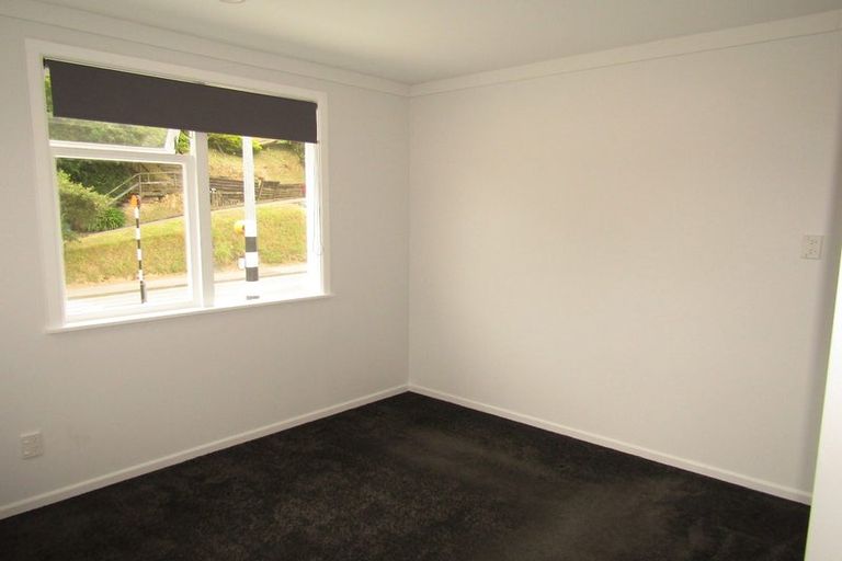 Photo of property in 118b Newlands Road, Newlands, Wellington, 6037