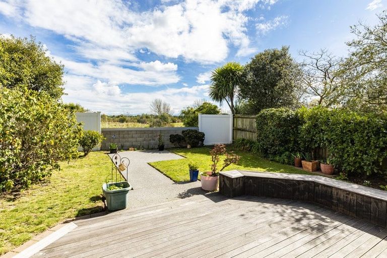 Photo of property in 56 Blue Gum Place, New Brighton, Christchurch, 8083