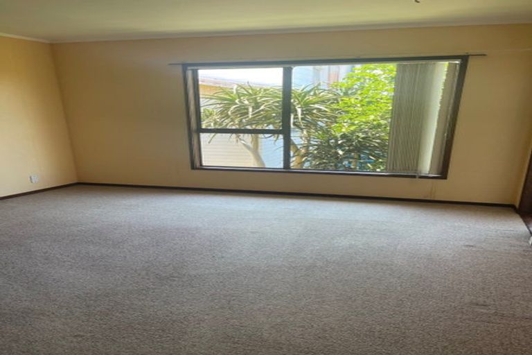 Photo of property in 94 Arran Road, Browns Bay, Auckland, 0630