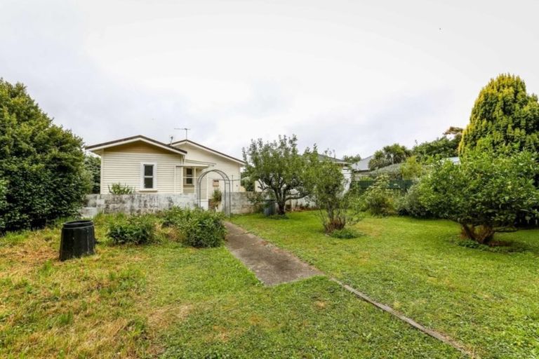Photo of property in 125 Govett Avenue, Frankleigh Park, New Plymouth, 4310
