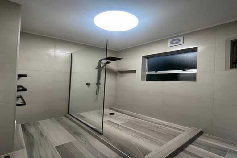 Photo of property in 2/43 Stott Avenue, Birkdale, Auckland, 0626