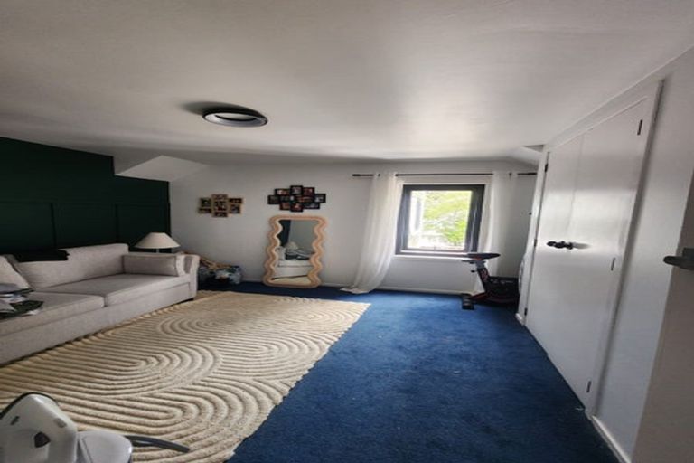 Photo of property in 6a Elmslie Road, Pinehaven, Upper Hutt, 5019