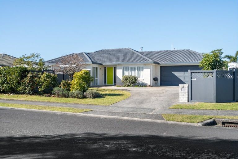 Photo of property in 2 Lasiandra Place, Mount Maunganui, 3116