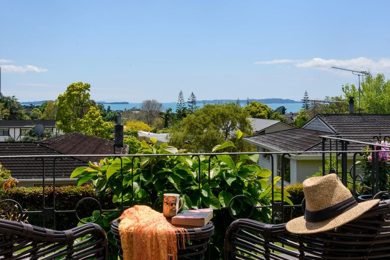Photo of property in 30 Paparoa Road, Cockle Bay, Auckland, 2014