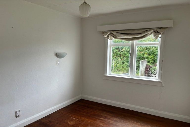 Photo of property in 3 Victor Road, Raumati Beach, Paraparaumu, 5032