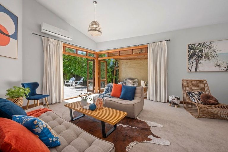 Photo of property in 107 Vauxhall Road, Narrow Neck, Auckland, 0624