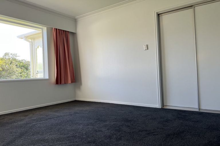 Photo of property in 54 Wairau Road, Oakura, 4314