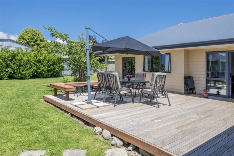 Photo of property in 6 Karlos Lane, Levin, 5510