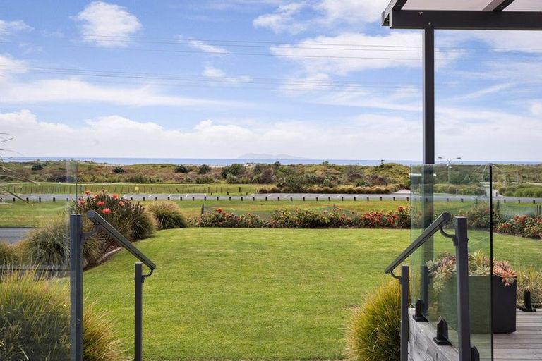 Photo of property in 138 Seaforth Road, Waihi Beach, 3611