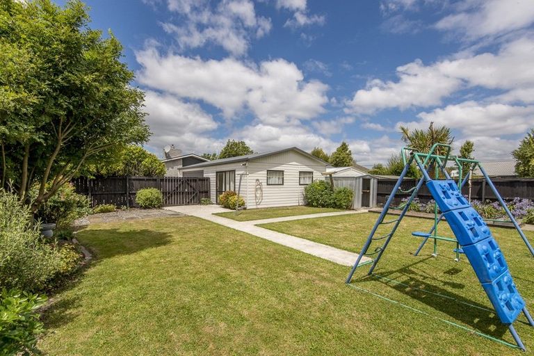 Photo of property in 37 Brockham Street, Casebrook, Christchurch, 8051