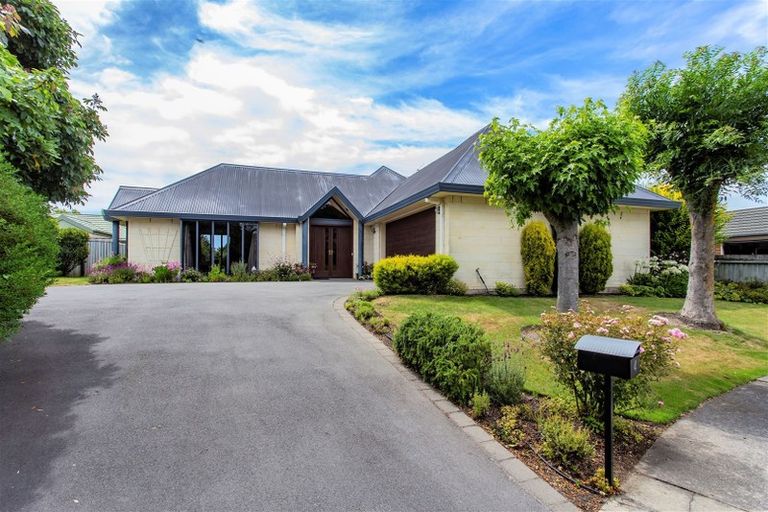 Photo of property in 4 Carmana Gardens, Rangiora, 7400