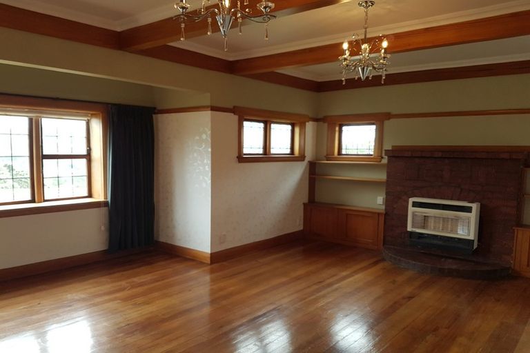 Photo of property in 17 Saint Michaels Crescent, Kelburn, Wellington, 6012