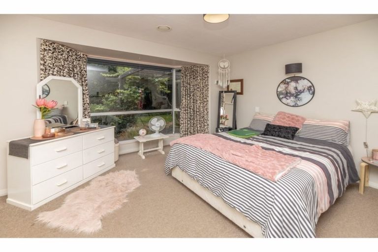 Photo of property in 10a Tracy Place, Redwood, Christchurch, 8051