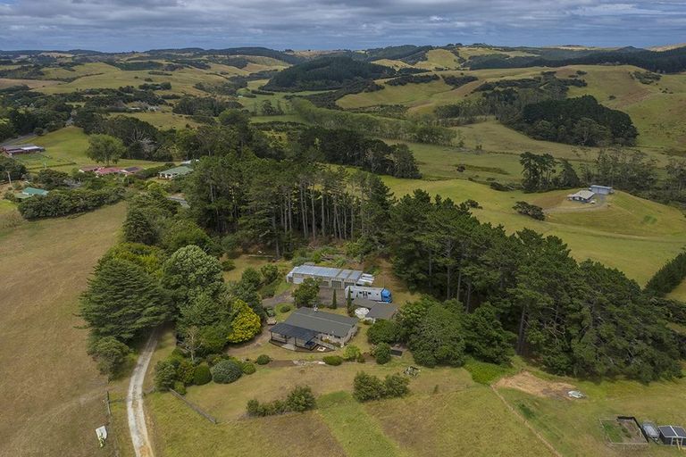 Photo of property in 1708 South Head Road, South Head, Helensville, 0874