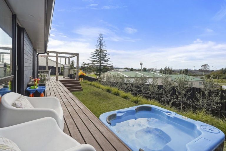 Photo of property in 6 Pataki Place, Omokoroa, 3114