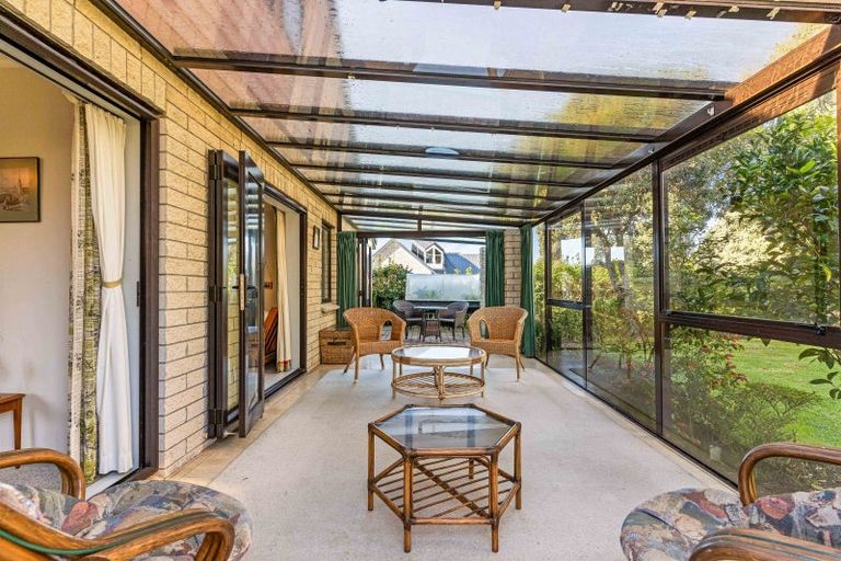 Photo of property in 17 Sunbrae Grove, Mount Maunganui, 3116