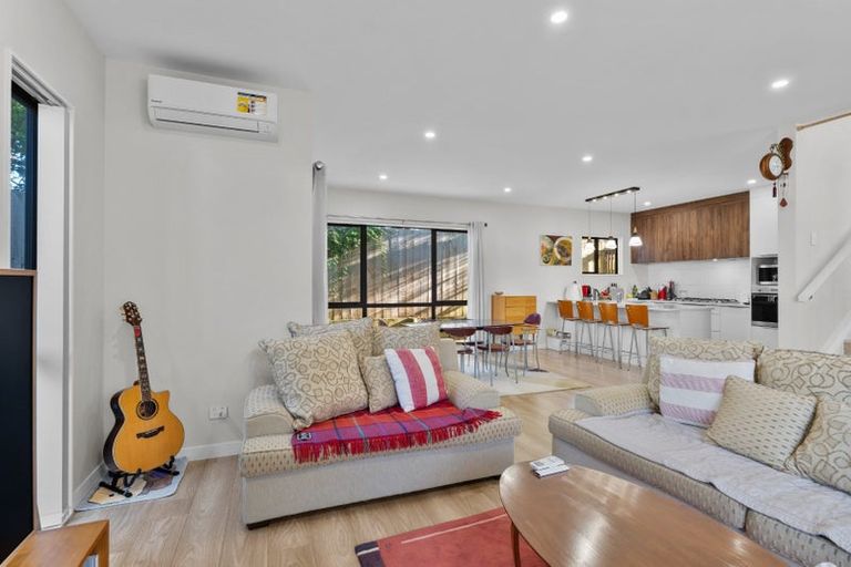 Photo of property in 9c Mowbray Place, Sunnynook, Auckland, 0620