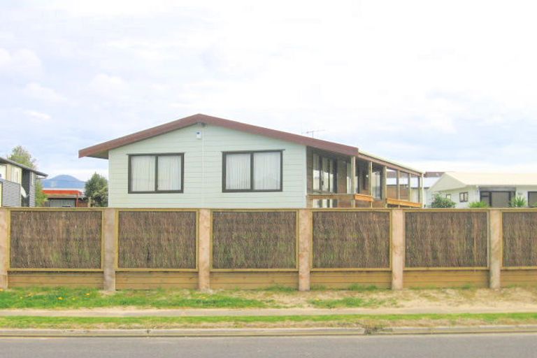 Photo of property in 113 Esplanade Drive, Whangamata, 3620