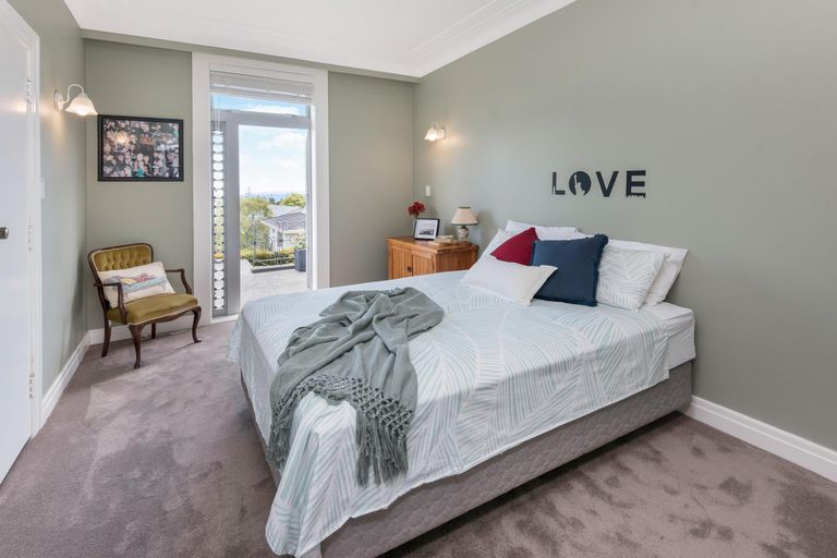 Photo of property in 30 Paparoa Road, Cockle Bay, Auckland, 2014