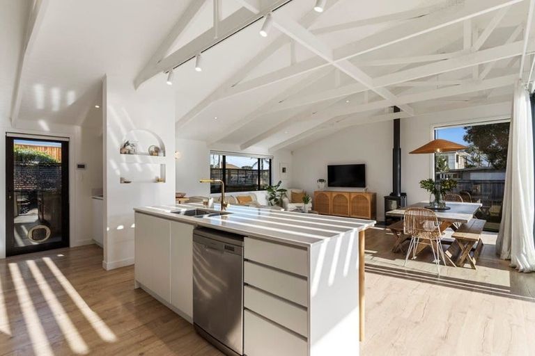 Photo of property in 1/7 Pine Road, Orewa, 0931