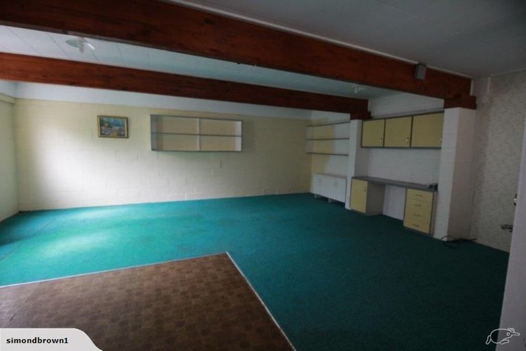 Photo of property in 2/12 Westwell Road, Belmont, Auckland, 0622