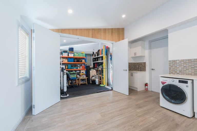 Photo of property in 129 Riverpark Crescent, Henderson, Auckland, 0610