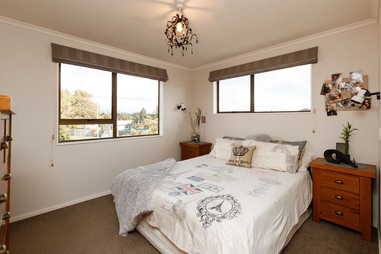 Photo of property in 1 Ngahere Court, Awapuni, Palmerston North, 4412