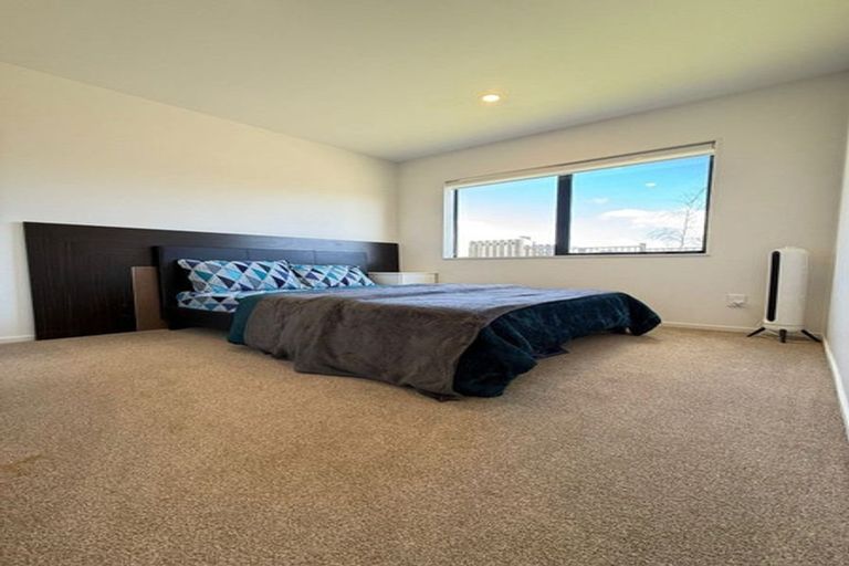 Photo of property in 28b Poruru Close, Papakura, 2110