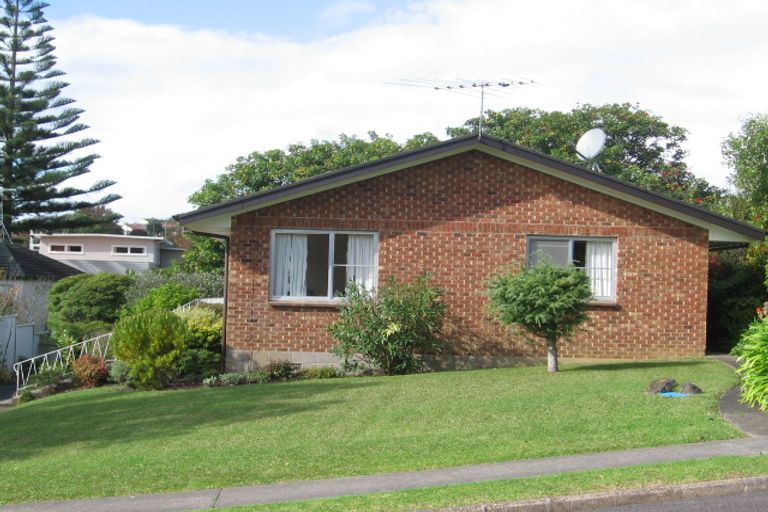 Photo of property in 4 Mayfair Crescent, Mairangi Bay, Auckland, 0630