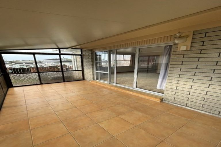 Photo of property in 13 Kowhai Street, Inglewood, 4330